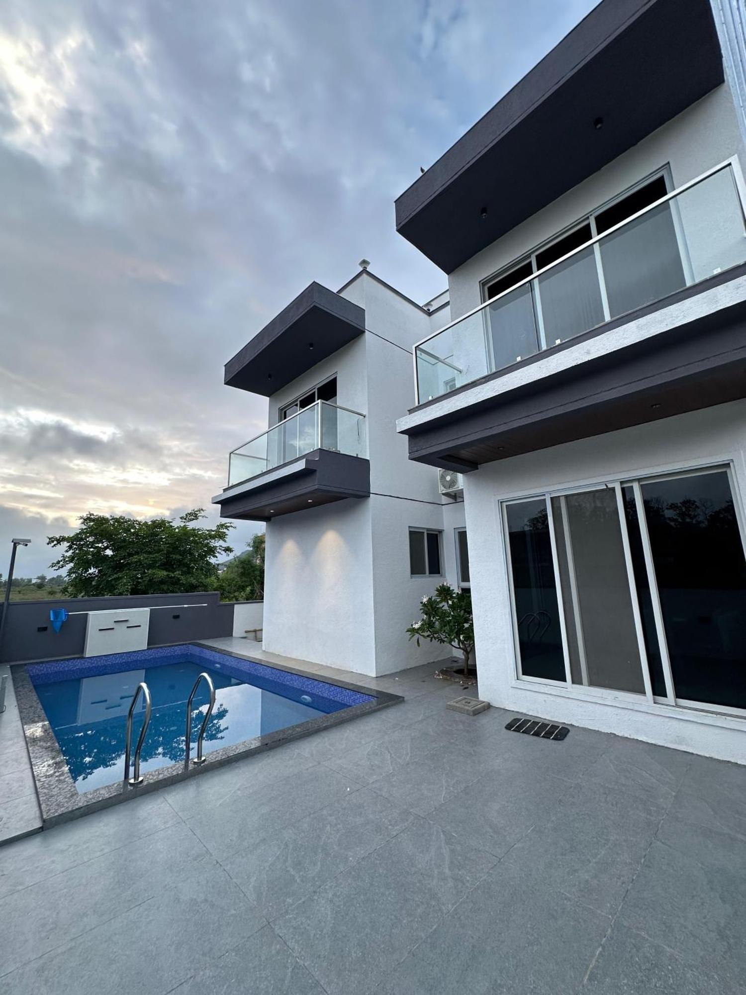 Sara Villa Lonavala Luaran gambar